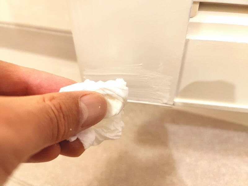 ティッシュでポンポン