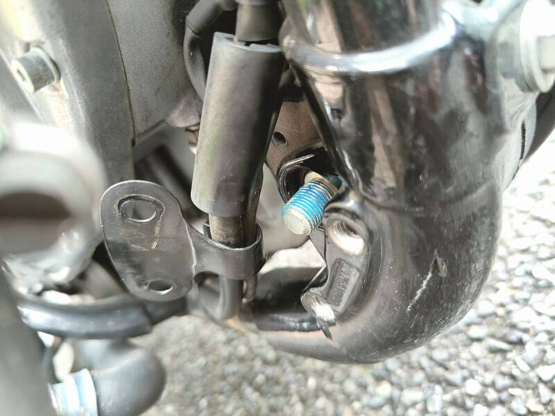 ナットが外れました