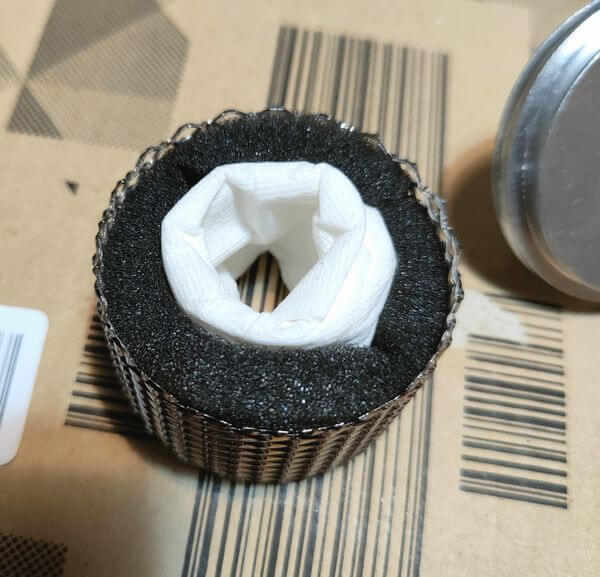 キッチンペーパーを中に仕込む